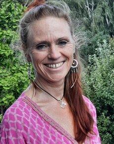 Michaela1 jpg 230x290